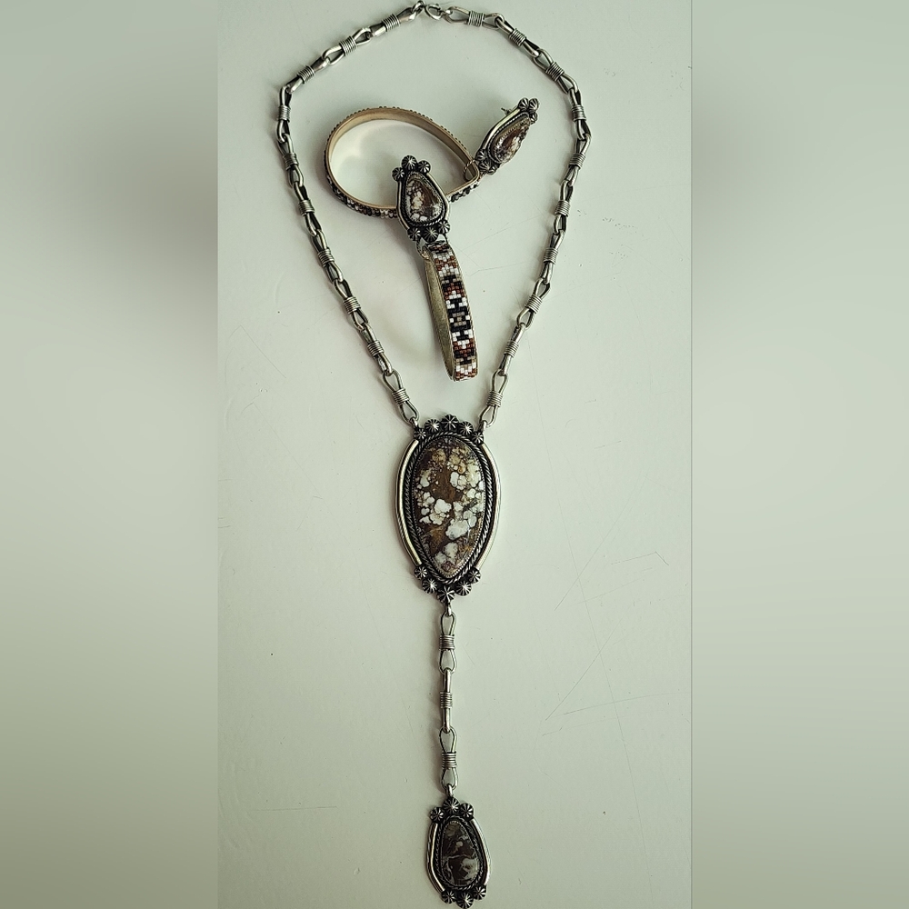 Elegant Silver and Wild Horse Lariat  Necklace And Beaded Earrings